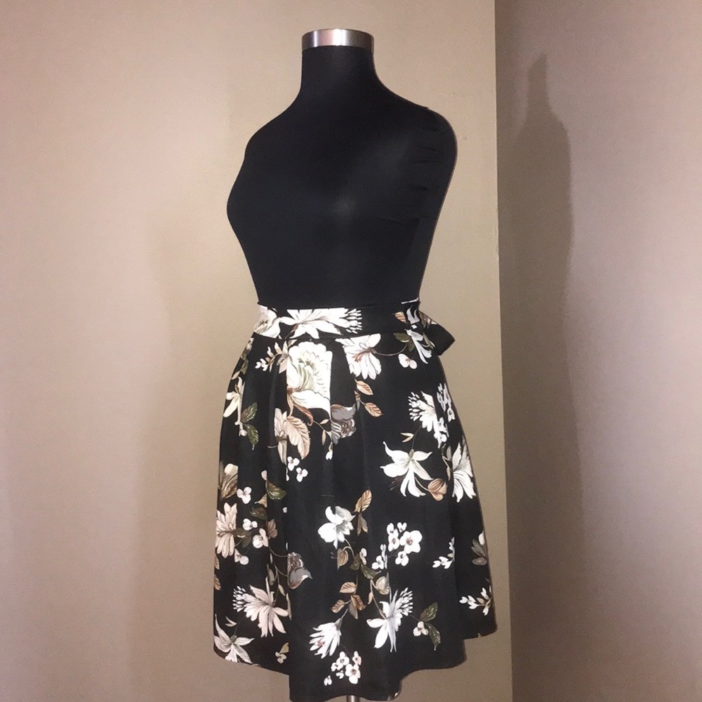Black and White Floral A-line Skirt